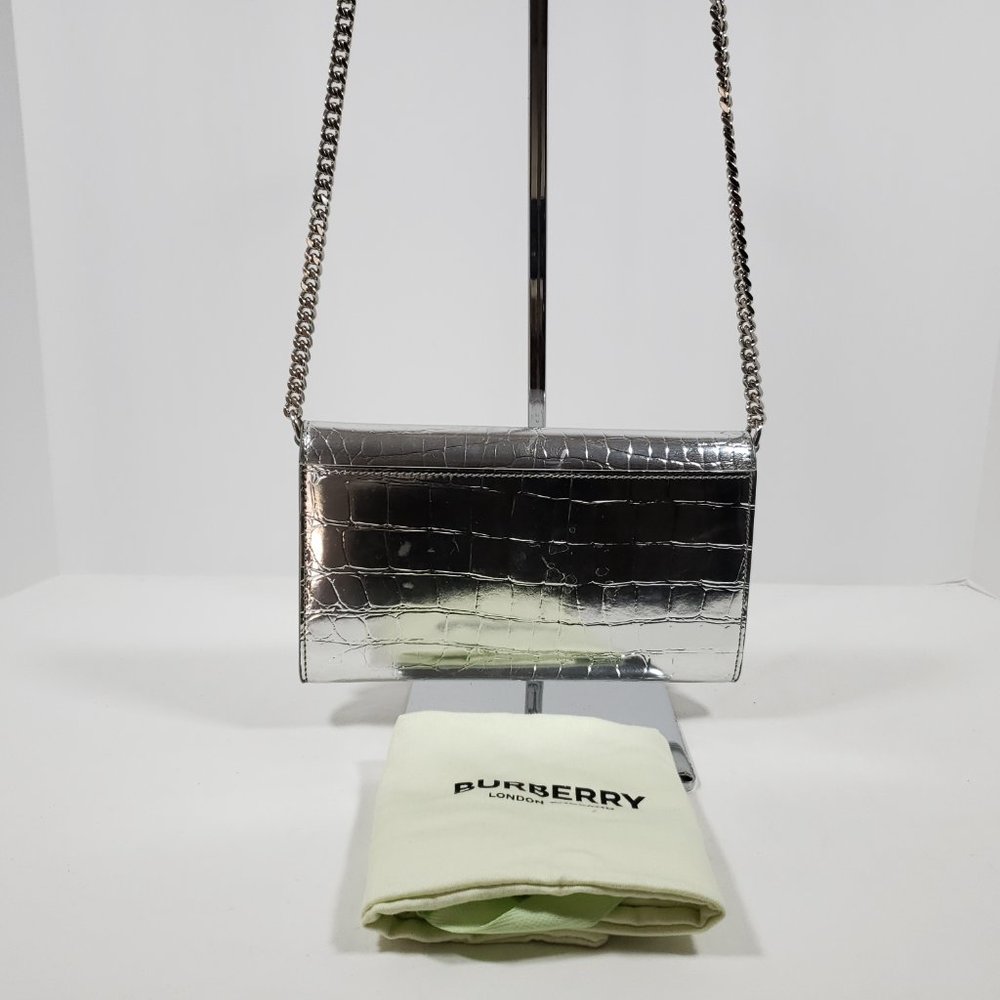Burberry Hannah Wallet on Chain Crocodile Embossed Leather - Metallic Silver - Picture 2 of 9